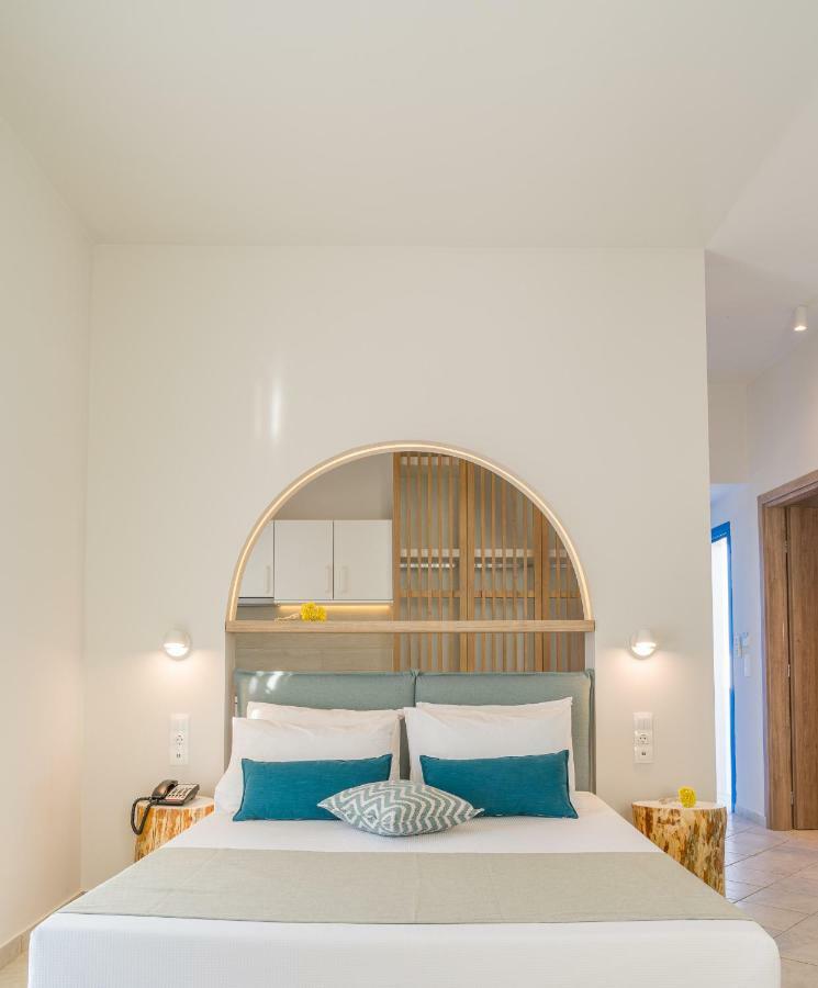 Romantica Hotel Apartments Agia Pelagia  Buitenkant foto
